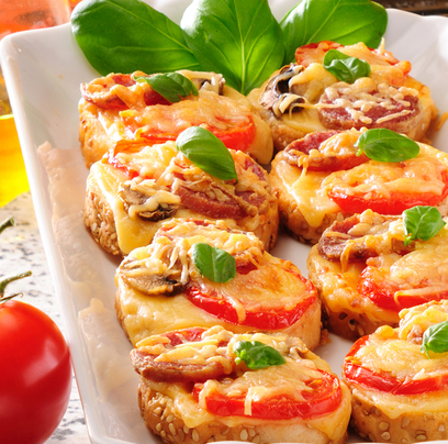 https://d1jqyzxlehme6l.cloudfront.net/images/2802/140/7/3_2/mini_pizzas.png