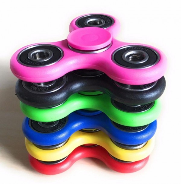 Warning issued as thousands of FIDGET SPINNERS are recalled from