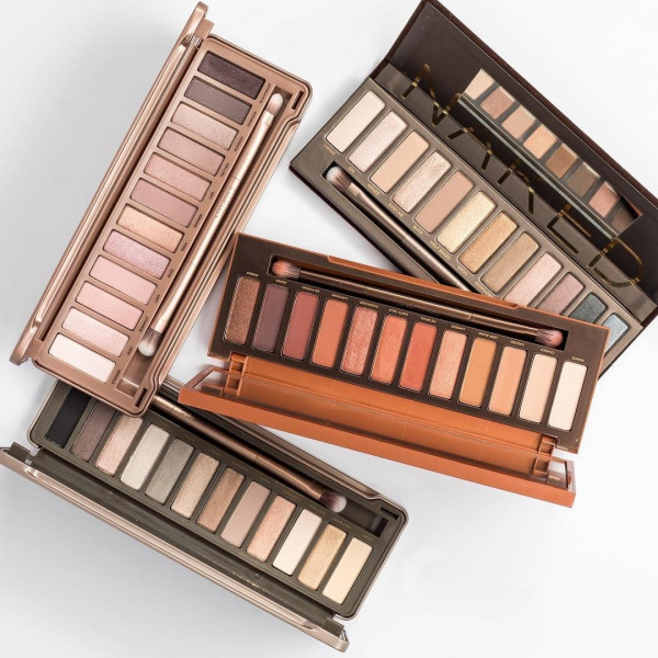 Urban Decay has launched an AMAZING palette vault for Christmas